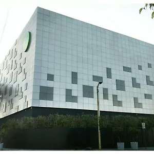 Sun 3*, Makati City Philippines